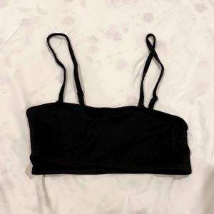 BRAND NEW W/TAGS - MISSGUIDED  BIKINI TOP - size small